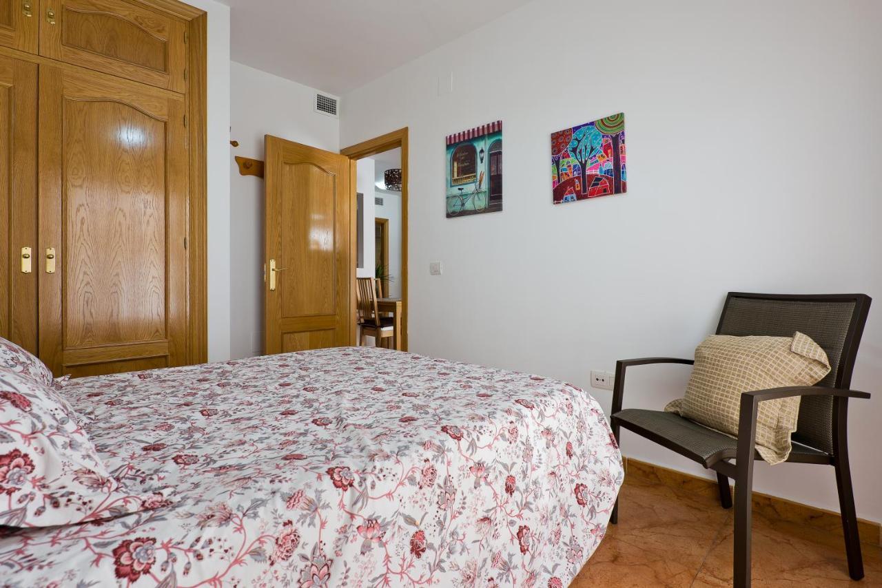 Relaxing Beach Apartment In Fuengirola Parking Exteriör bild