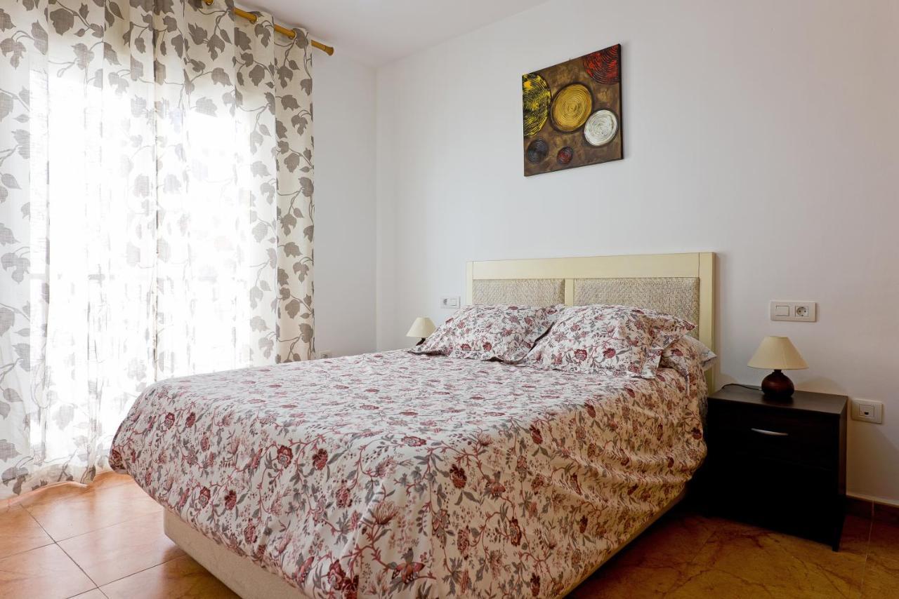 Relaxing Beach Apartment In Fuengirola Parking Exteriör bild
