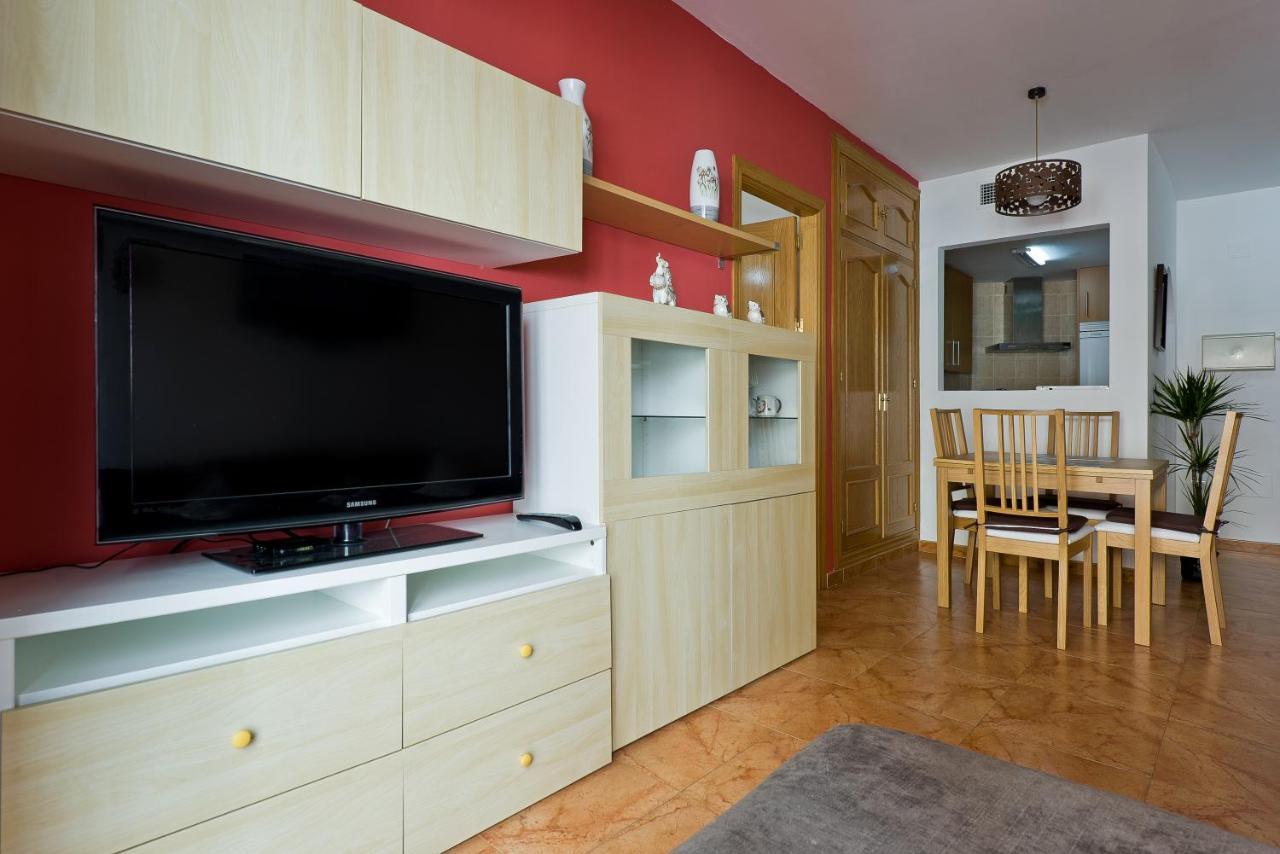 Relaxing Beach Apartment In Fuengirola Parking Exteriör bild